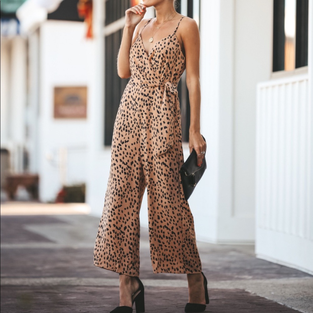 Animal print jumpsuit NWT never worn, size Medium